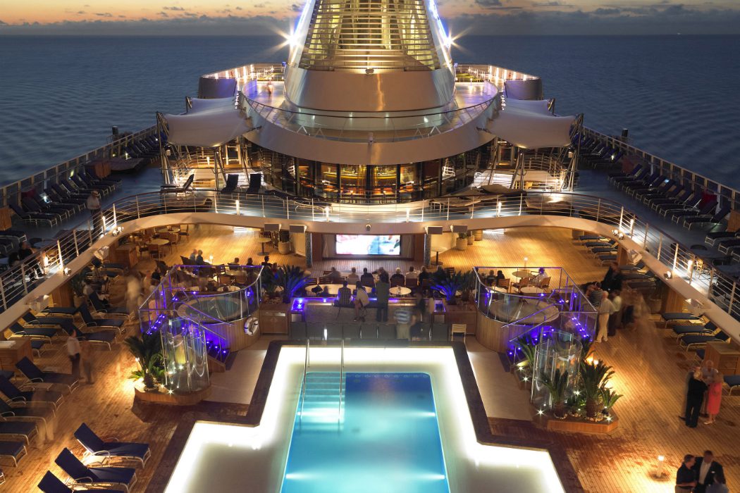 Oceania's pool deck Olife