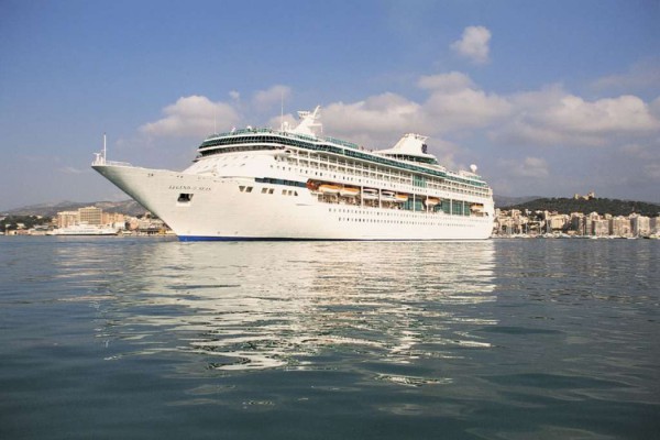 RCI_Legend_ExteriorCity_5UR1-1024x685